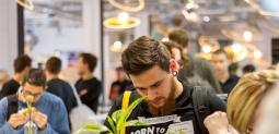 Etudiants à la cafétéria